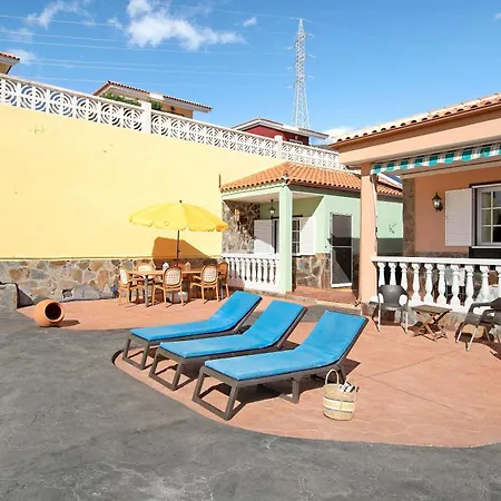 Eveas - With Pool In Tenerife Candelaria