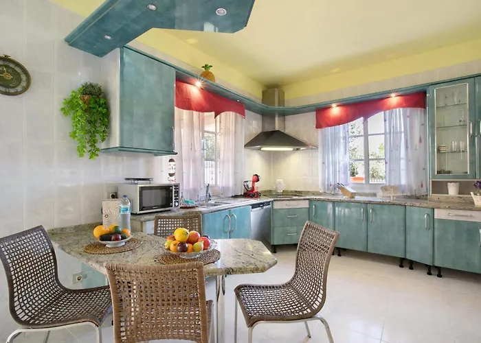 Semesterbostad Eveas *